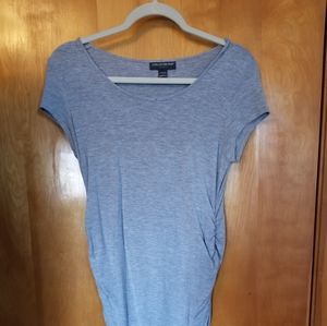 A PEA IN THE POD Side Rushed Scoop Maternity Tee